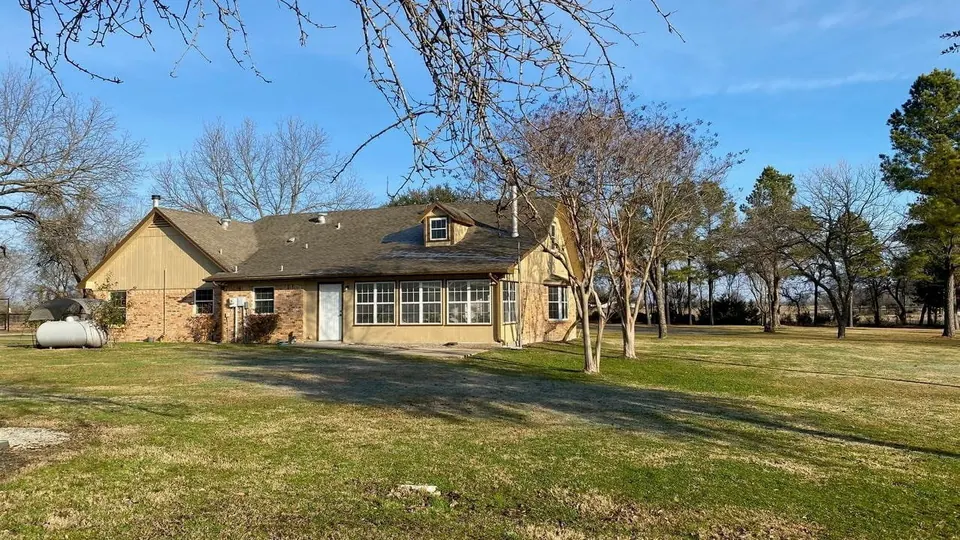 Overview of 5.61 acre ranch in Hopkins County, Texas